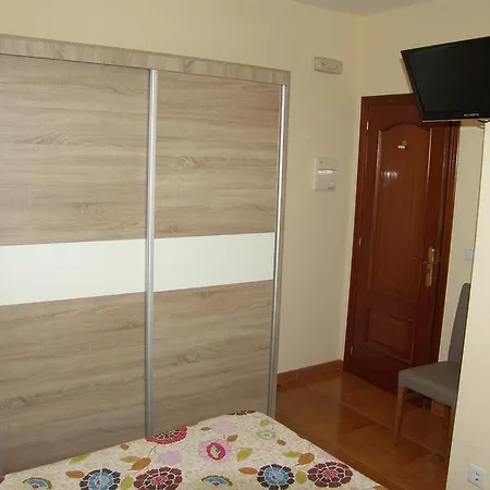 Restaurante A Nosa Terra 招待所 *